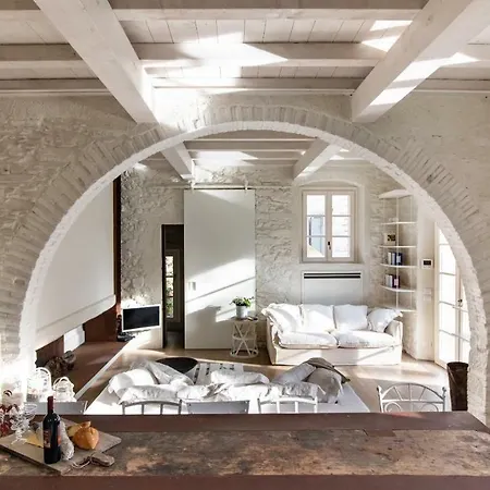 Il Borgo Mediceo Villa *
